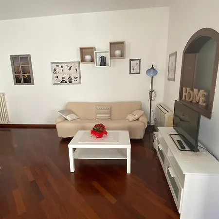 Il Cortile Di Adele Castelletto sopra Ticino