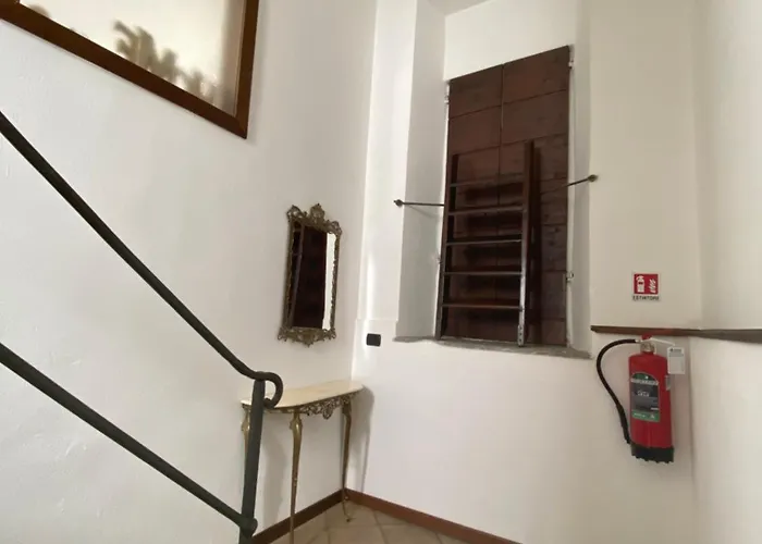 Lägenhet Il Cortile Di Adele Castelletto sopra Ticino