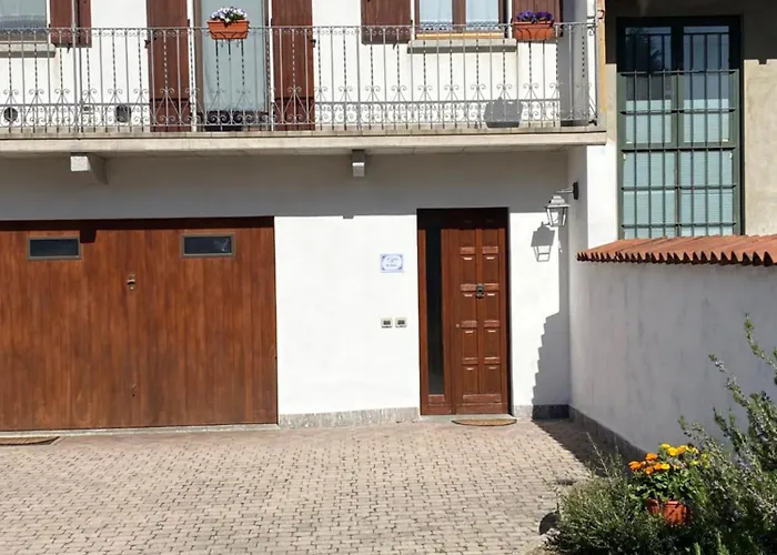 Il Cortile Di Adele Castelletto sopra Ticino