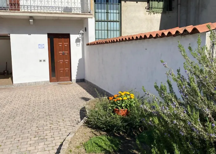 Lägenhet Il Cortile Di Adele